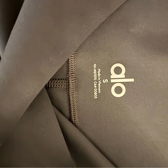 Alo - 7/8 High-Waist Airlift Legging - Dark Gray - Size Small - Picture 3 of 7